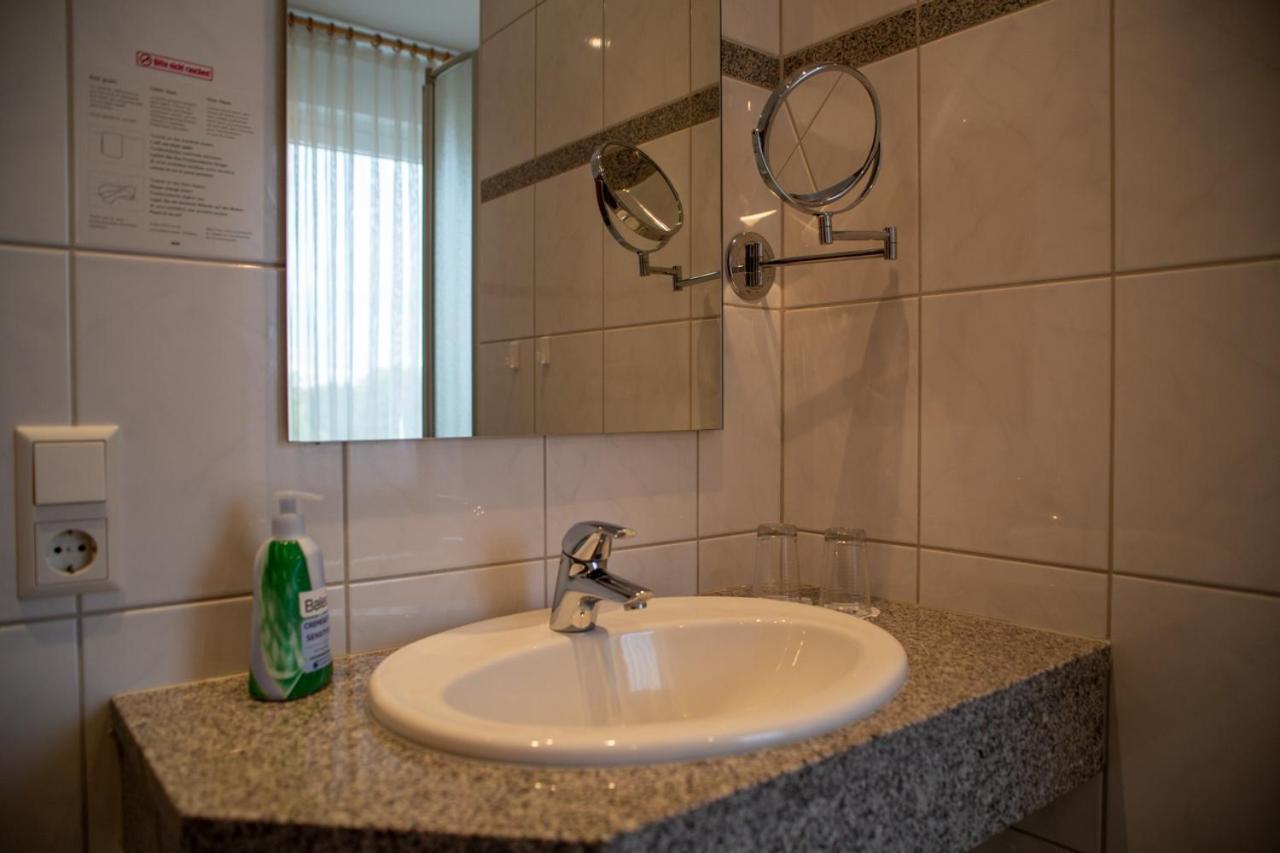Hotel Waldfrieden Емелсхаузен Екстериор снимка